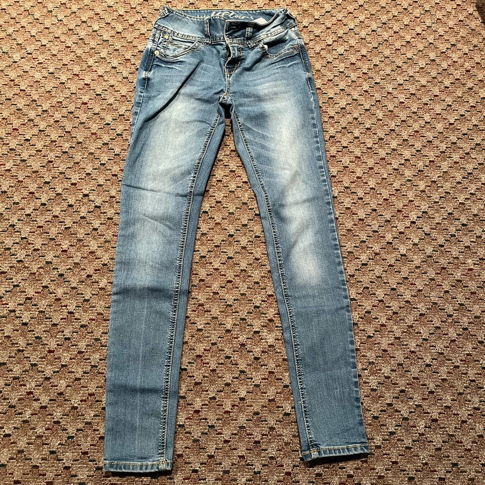 Wallflower jeans